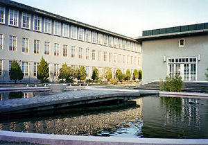 Yokohama-City-Univ-KanazawaHakkei-1991031901.jpg