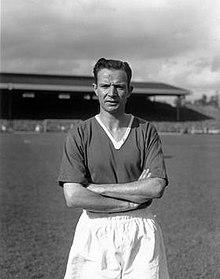Johnny Berry footballer.jpg