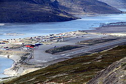Kangerlussuaq Airport in 2010 (2).JPG