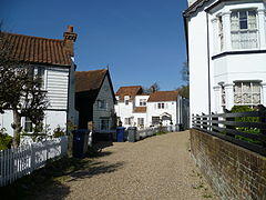 Houses Monken Hadley 2.JPG