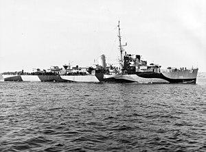 USS Roberts (DE-749) underway on 28 September 1944 (NH 107524).jpg