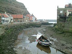 Staithes low water river.JPG