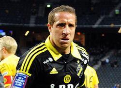 Kenny Pavey (vs. Elfsborg, 2014, cropped).jpg