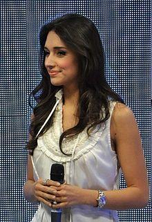 Amelia Vega6.jpg