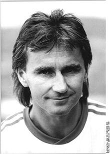 Bundesarchiv Bild 183-1990-0809-028, 1. FC Dynamo Dresden, Trainer Reinhard Häfner.jpg