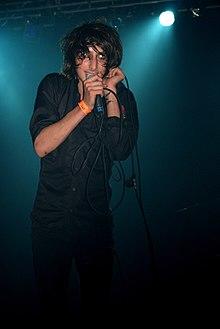 Faris Badwan 2006.jpg
