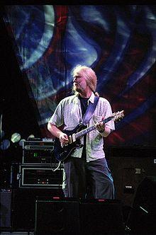 Herring performing with The Dead at the Virginia Beach Amphitheater on June 17, 2003