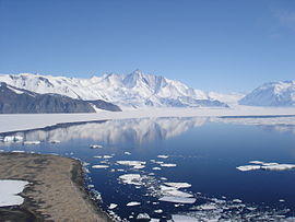 Mt Herschel, Antarctica, Jan 2006.jpg
