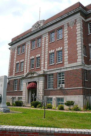Perry County Courthouse in Linden