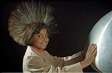 Van de Graaff Generator - Science City - Calcutta 1997 444.JPG