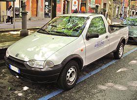 Fiat Strada Pick-Up.JPG