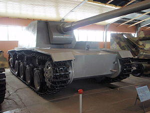 German heavy SP gun on VK3001(H) chassis.JPG