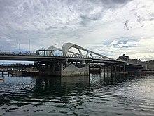New Johnson Street Bridge Victoria.jpg
