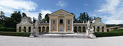 Villa Barbaro panoramica fronte Marcok.jpg