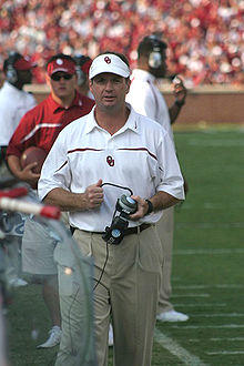 Bob Stoops Oklahoma Coach.jpg