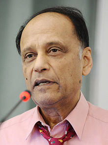 Partha Dasgupta - Trento 2013 01.JPG