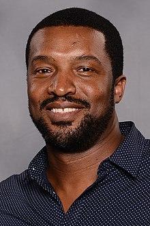 Roger Cross (36187855746).jpg