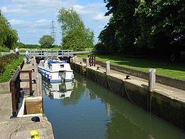Grafton Lock - geograph.org.uk - 448842.jpg