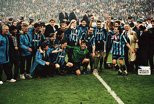 Festeggiamenti Coppa UEFA Inter-Salisburgo 1993-1994.jpg