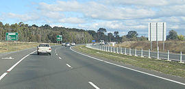 GDE southbound, just after Ellenborough Street overpass.jpg