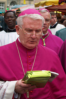 Bischof Josef Clemens.JPG