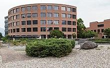Liechtensteinisches Gymnasium Mühleholz I, Gebäude A & B, in Schaan.jpg