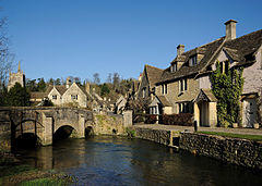 Castle combe river.jpg