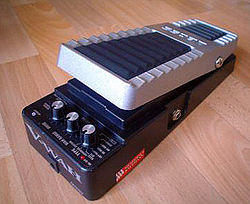 Wah-wah pedal.jpg