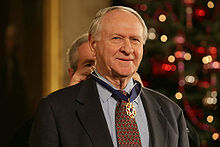 President Bush presents William Safire the 2006 President Medal of Freedom.jpg