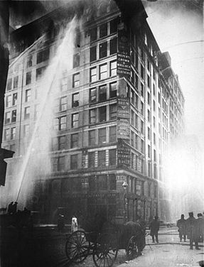 25 Mar - Triangle Shirtwaist factory fire kills 146 Image_of_Triangle_Shirtwaist_Factory_fire_on_March_25_-_1911