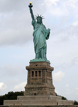 On this day in history ... - Page 7 Statue_of_Liberty_7