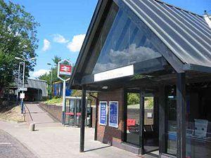 Kings Langley Railway Station.jpg