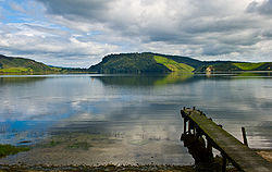 Lake Rotoehu, Bay of Plenty, New Zealand, 3 April 2008.jpg
