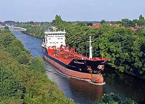 Tanker ship canal.jpg