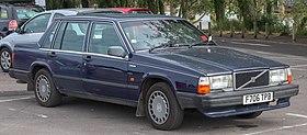 1989 Volvo 740 GL 2.0 Front.jpg