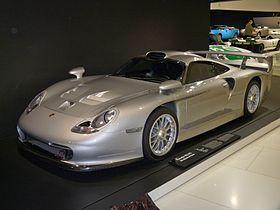 Porsche 911 GT1 street version 1997 frontleft 2010-03-12 A.jpg