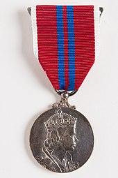 Medal, coronation (AM 2014.7.6-10).jpg
