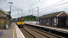 Cuffley railway station in 2008.jpg