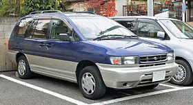 Nissan Prairie Joy 001.JPG