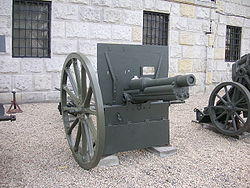 Warsaw Canon de 75 modele 1912 Schneider 1.JPG