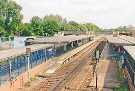 Twickenham Station geograph-4044912-by-Ben-Brooksbank.jpg