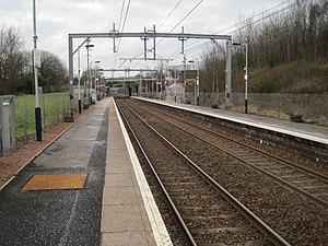 Carmyle railway station, Glasgow (geograph 5278025).jpg