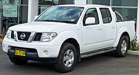 2010 Nissan Navara (D40) ST 4-door utility (2011-04-22) 01.jpg