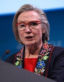 Carolyn Bennett 2017.jpg