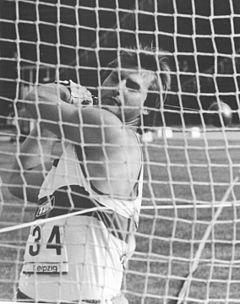 Bundesarchiv Bild 183-T0701-0002, Roland Steuk.jpg