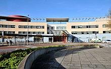 Central Middlesex Hospital main entrance.jpg