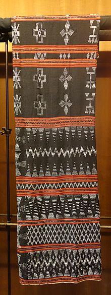 Skirt, Ta Oi - Vietnam Museum of Ethnology - Hanoi, Vietnam - DSC03269.JPG