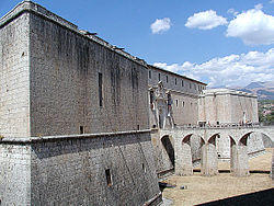 L'Aquila, Forte Spagnolo 2007 by-RaBoe-5.jpg