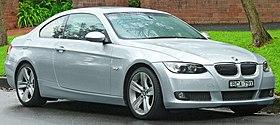 2006-2010 BMW 335i (E92) coupe (2011-07-17) 01.jpg