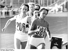 Bundesarchiv Bild 183-U0526-0038, Anita Weiß, Wartenberg.jpg